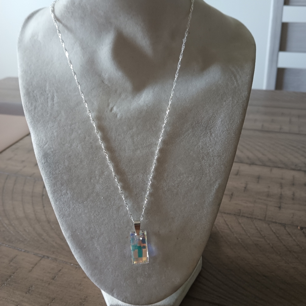 🎓Swarovski borealis crystal necklace